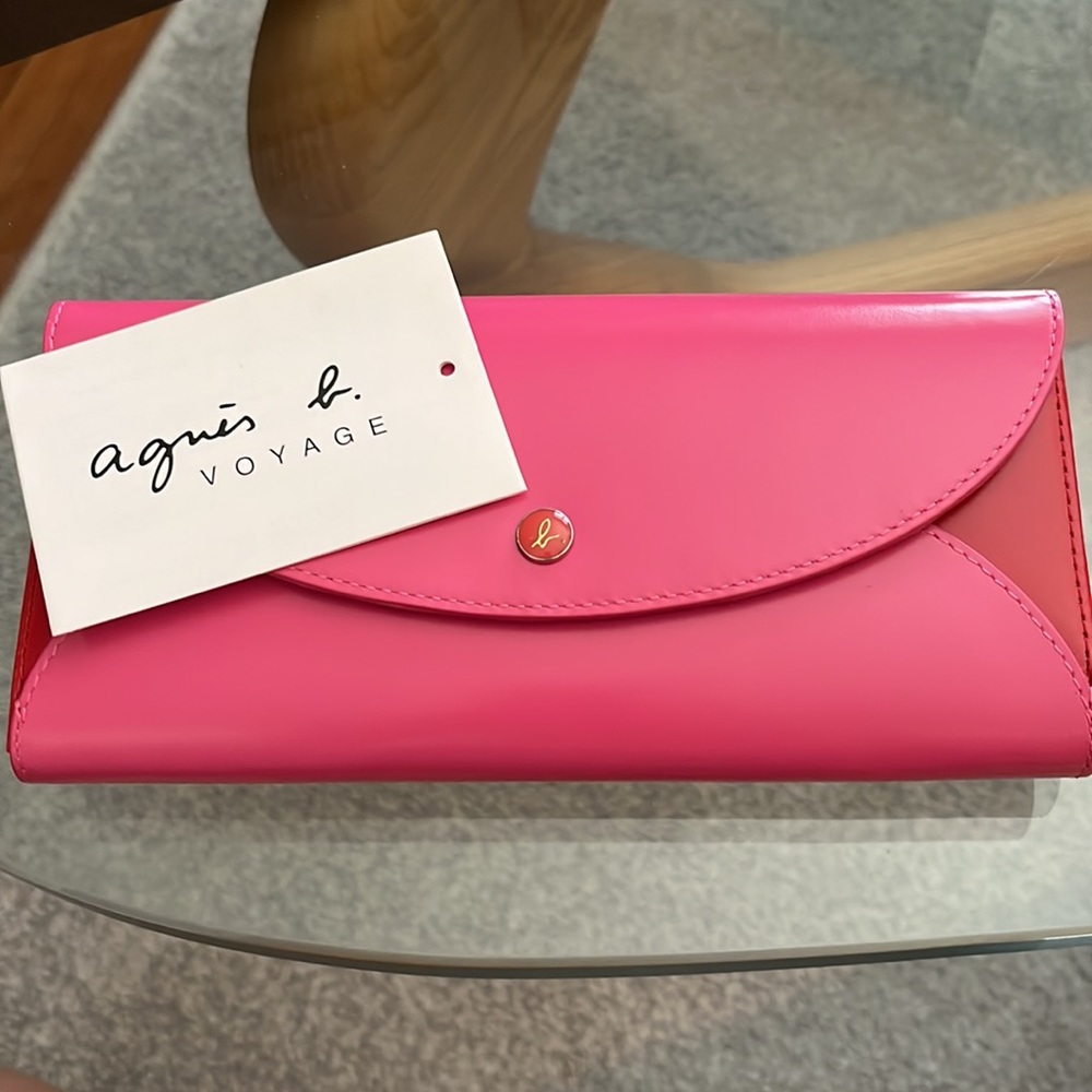 Agnes B. Voyage cowhide wallet